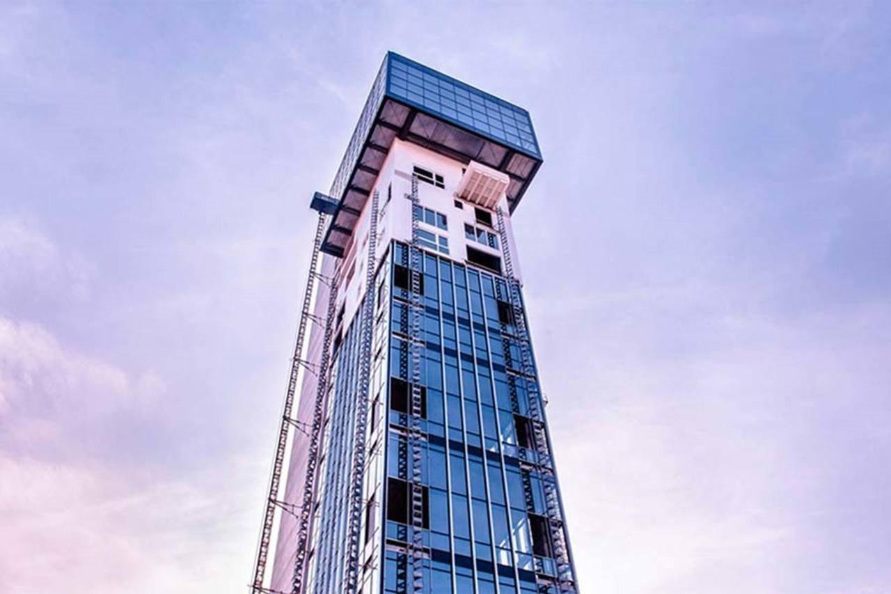 Sky Tower Suite Местре Экстерьер фото