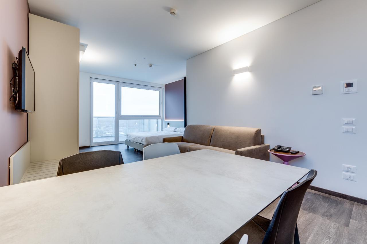 Sky Tower Suite Местре Экстерьер фото