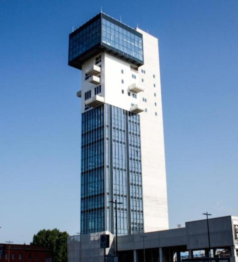 Sky Tower Suite Местре Экстерьер фото