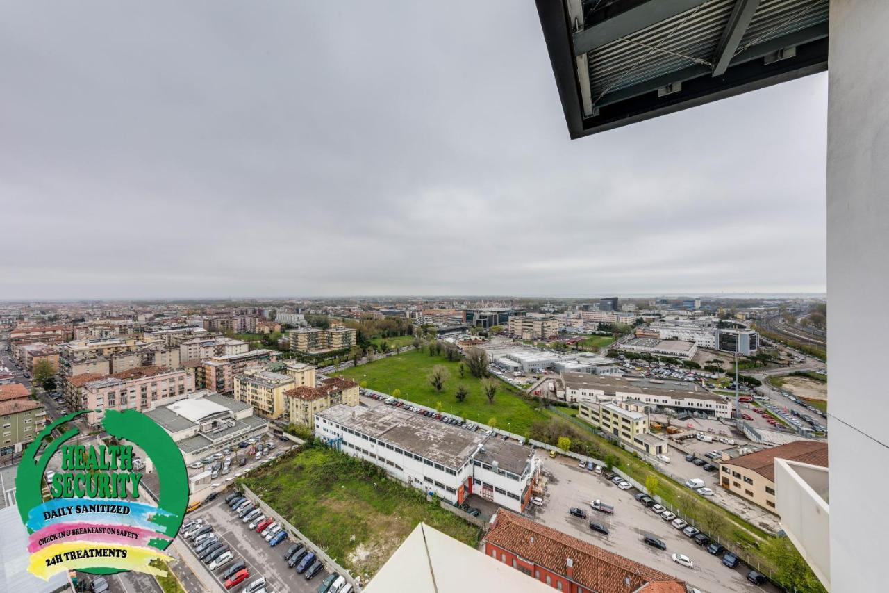 Sky Tower Suite Местре Экстерьер фото